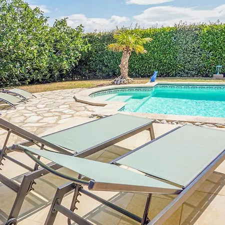 Holiday home Awesome In Carcassonne